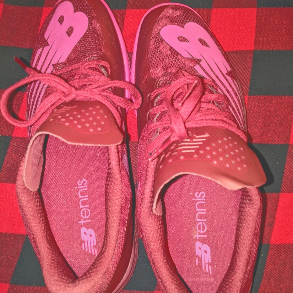 New Balance Tennis Shoes